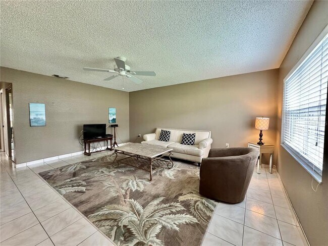 Foto del edificio - 11619 Boynton Ln