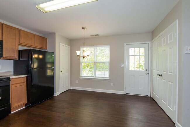 Foto del edificio - 1003 Korp Rd