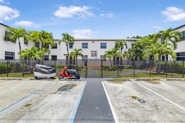 Building Photo - 575 NE 82nd St