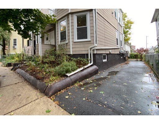 Building Photo - 23 Gilman Terrace