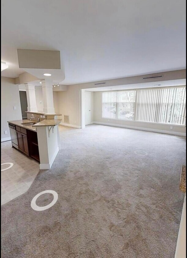Foto principal - 2201 N Van Dorn St
