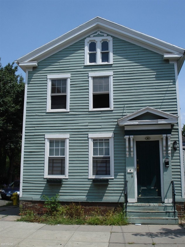 Primary Photo - 7 br, 3 bath House - 17 Edgewood Ave