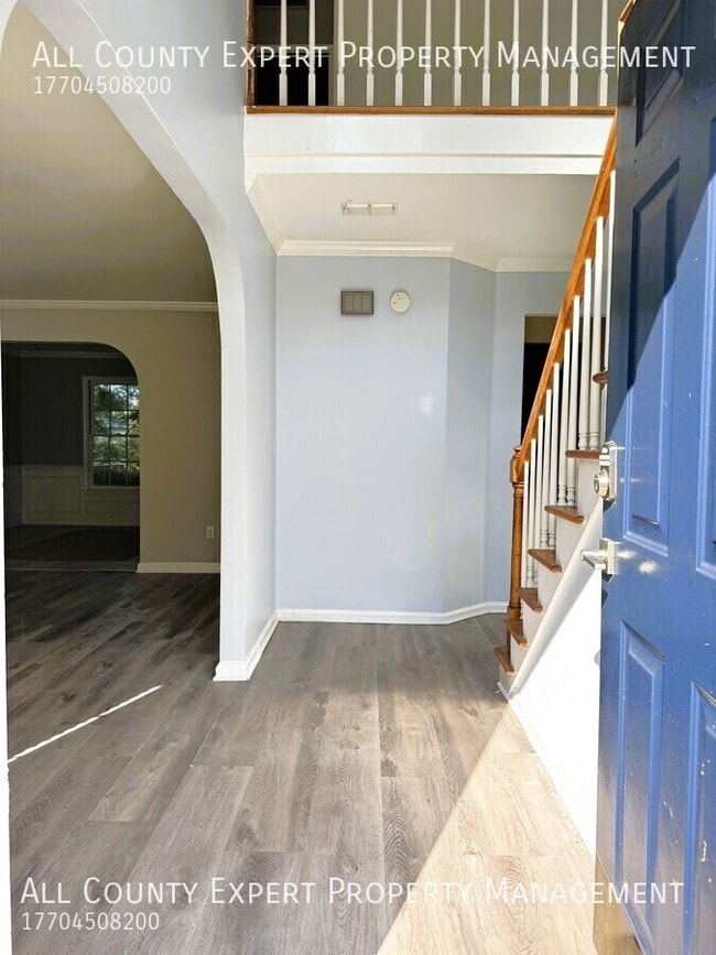 Building Photo - 1565 Ox Bridge Ct NW