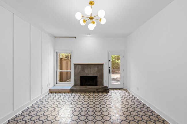 Foto del edificio - 5616 Preston Oaks Rd