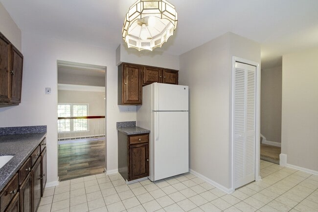 Building Photo - 11906 Shagbark Dr