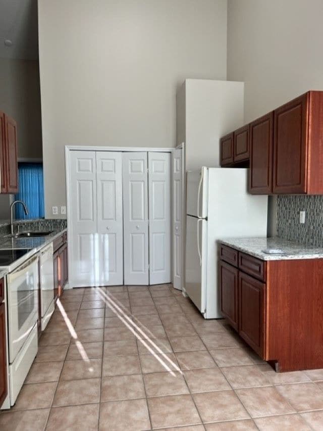 Building Photo - 1705 Prestwick Pl