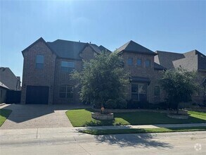 Building Photo - 3323 Royal Ridge Dr