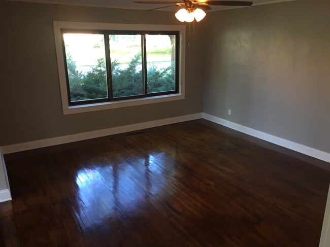 Dining Room - 3307 South 12th Street