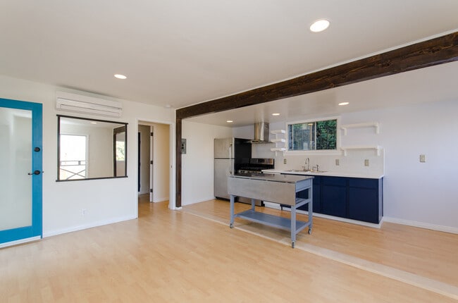 Building Photo - 2251 Glendale Blvd