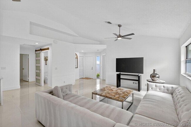 Foto del edificio - 2218 NW 52nd St