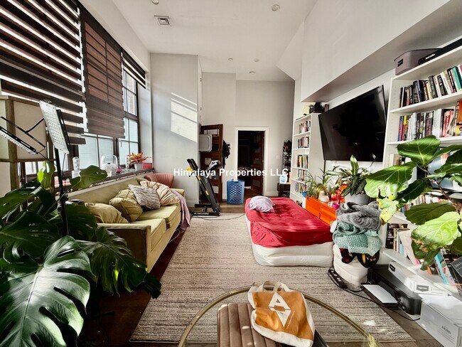 Foto del edificio - 407 Dudley St