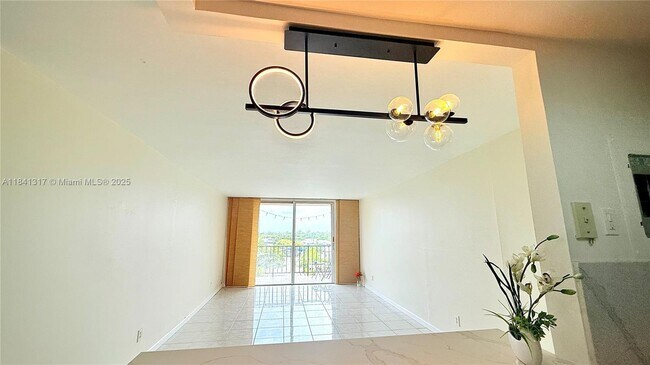Foto del edificio - 1465 NE 123rd St
