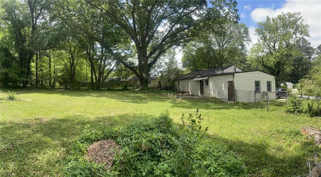 Building Photo - 3258 Raymond Dr