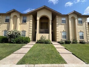 Building Photo - 9804 Cantera Ct