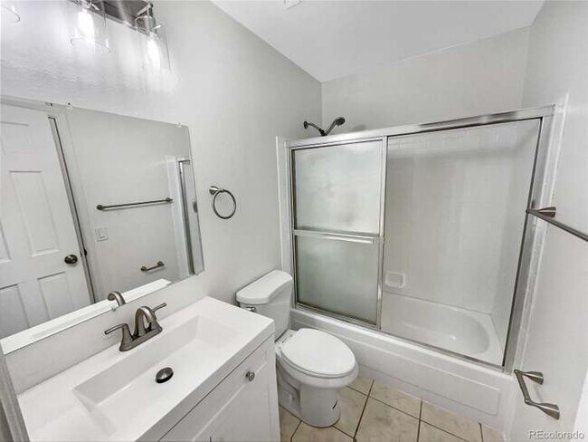 Building Photo - 10131 Routt St