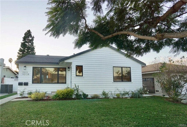 Foto principal - 19213 Ronald Ave