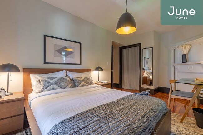 Foto del edificio - Queen room in 5-bed/2.0-bath Home