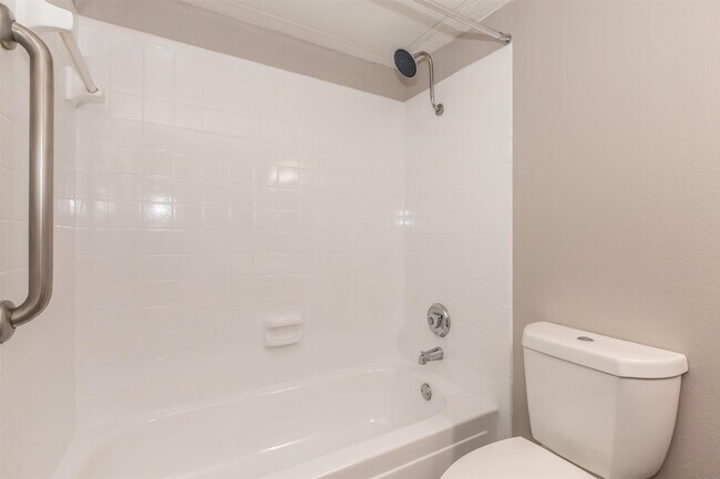 Foto del edificio - 8301 Boat Club Rd