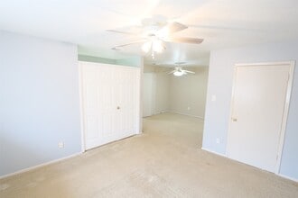 Building Photo - 22311 Fincastle Dr