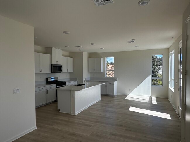 Building Photo - 937 Crimson Leaf Way