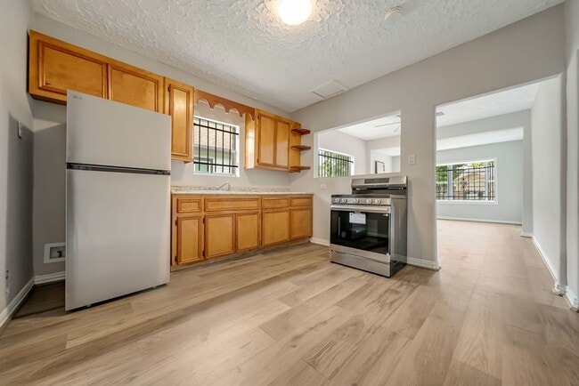 Foto del edificio - 5204 Nichols St