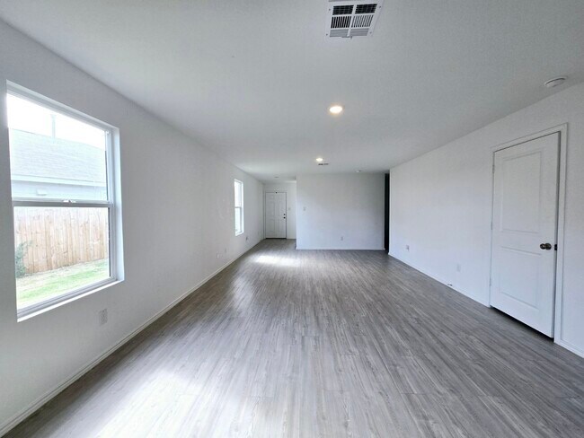 Building Photo - 141 Cowboy Rdg