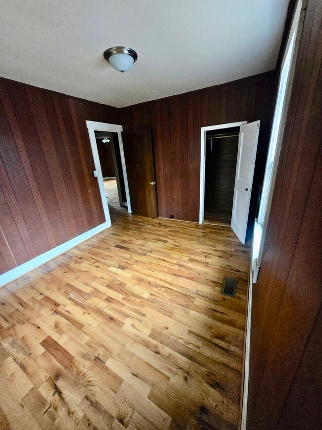 Building Photo - 606 M St