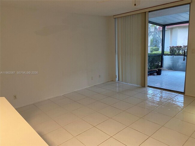 Foto del edificio - 1951 Atlantic Shores Blvd