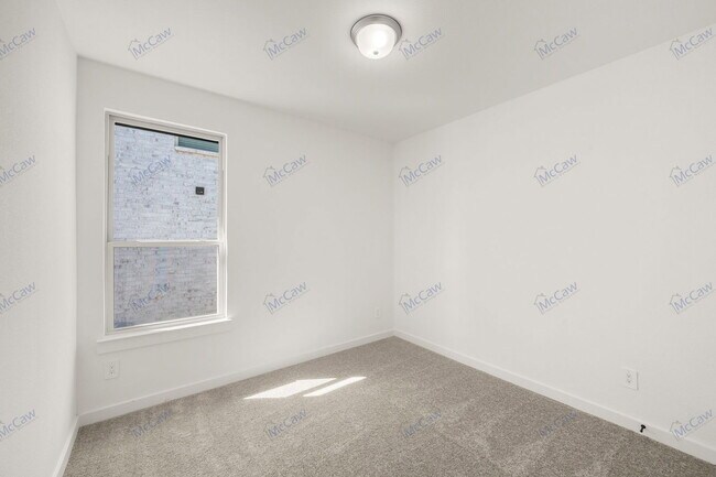 Foto del edificio - 225 Whitetail Dr