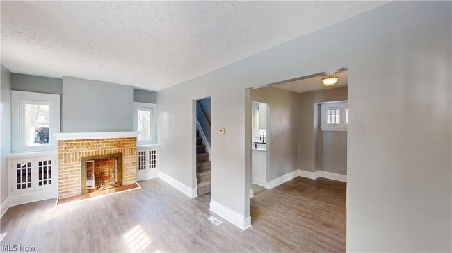 Building Photo - 55 Poland Ave