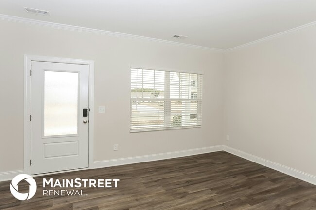 Building Photo - 3900 Allenby Pl