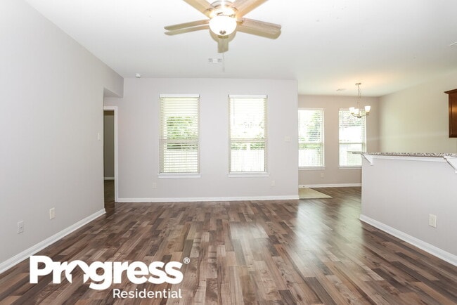 Building Photo - 719 Springwood Dr