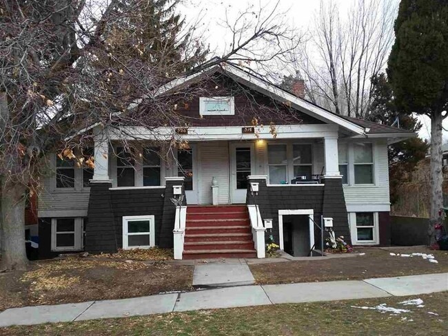 Primary Photo - 516 N Lincoln Ave