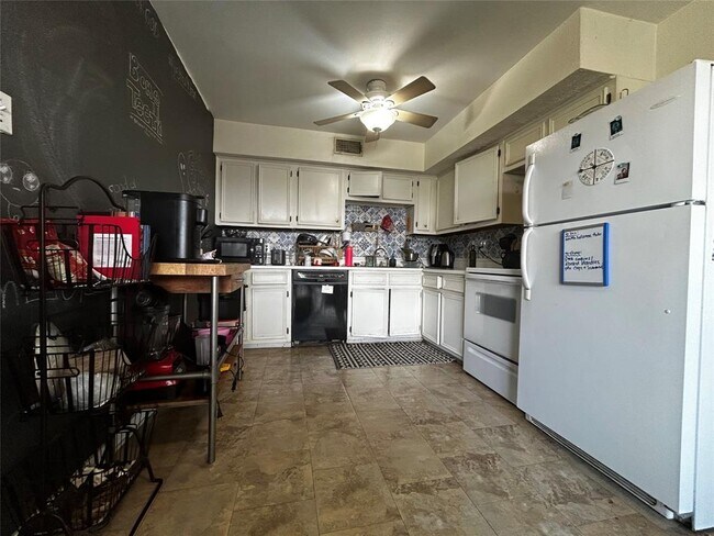 Foto del edificio - 4511 Avenue B