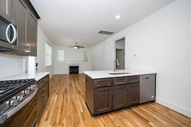 Foto del edificio - 3802 1/2 Kelford St