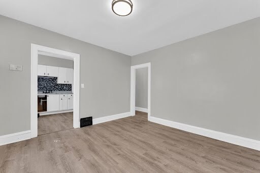 Foto del edificio - 1724 Burgess Rd