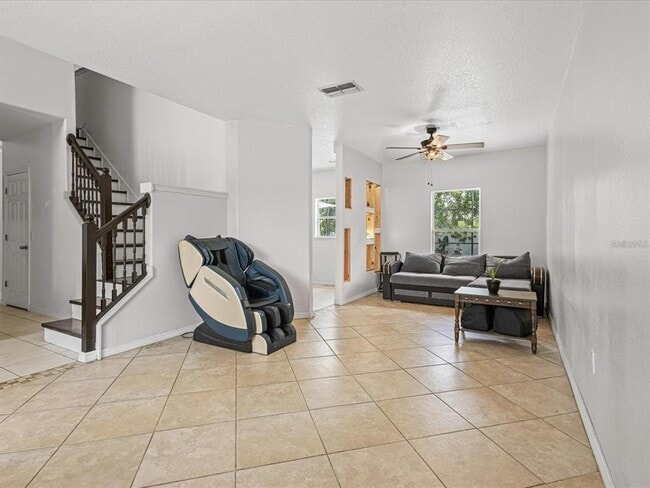 Building Photo - 437 Bridgewater Ct