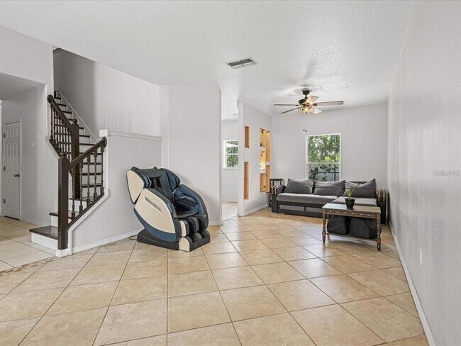 Foto del edificio - 437 Bridgewater Ct