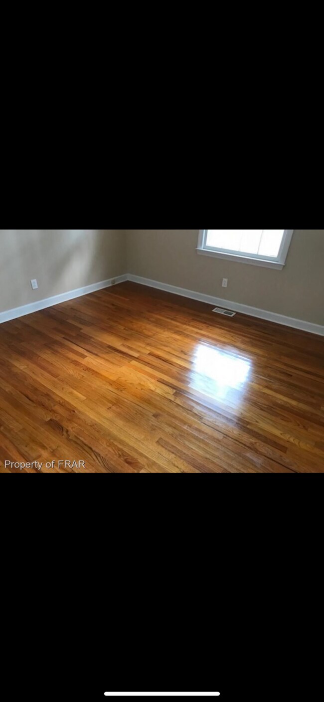 Bed 3 - 1554 Cain Rd