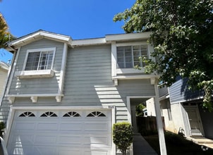 Building Photo - 9324 Burnet Ave