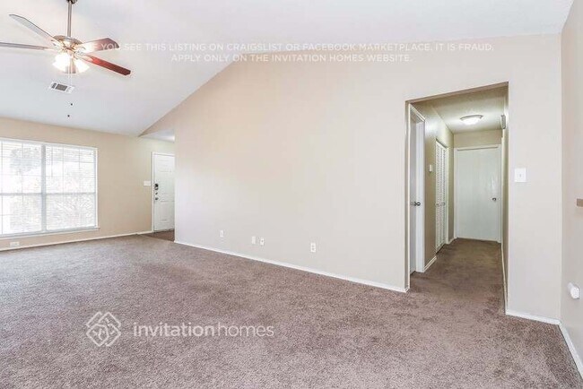 Foto del edificio - 4136 Hathaway Dr