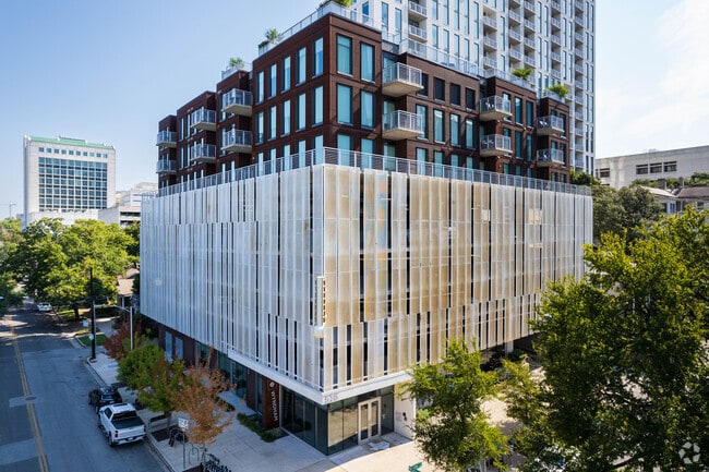 Rise on 8th Apartments