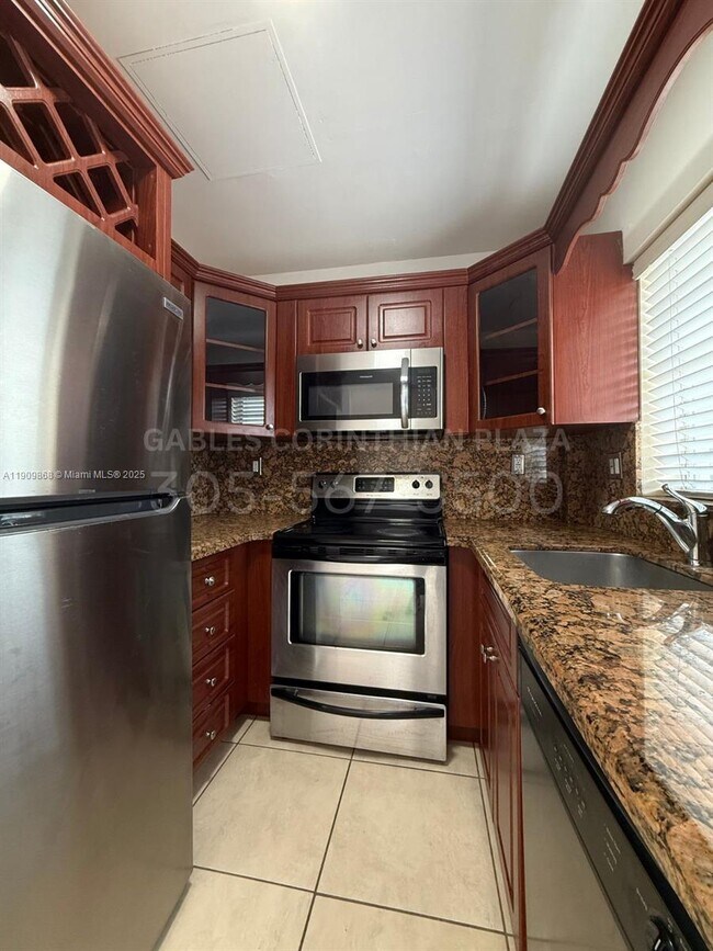 Foto del edificio - 22 Salamanca Ave