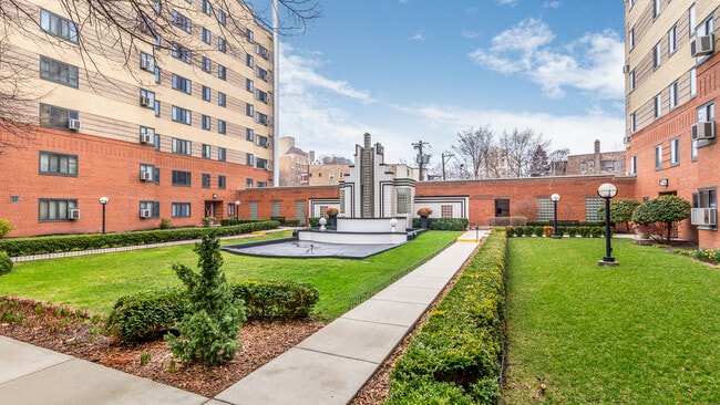 Building Photo - 5060 N Marine Dr