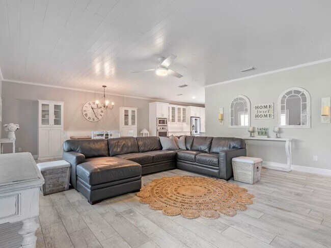 Foto del edificio - 5660 Deer Path Ln