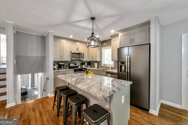 Foto del edificio - 444 Smyrna Powder Springs Rd SW