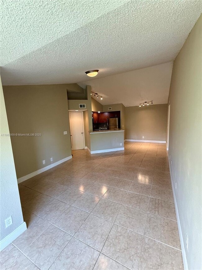 Foto del edificio - 595 Vista Isles Dr