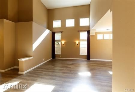 Building Photo - 32 Oakhurst Rd