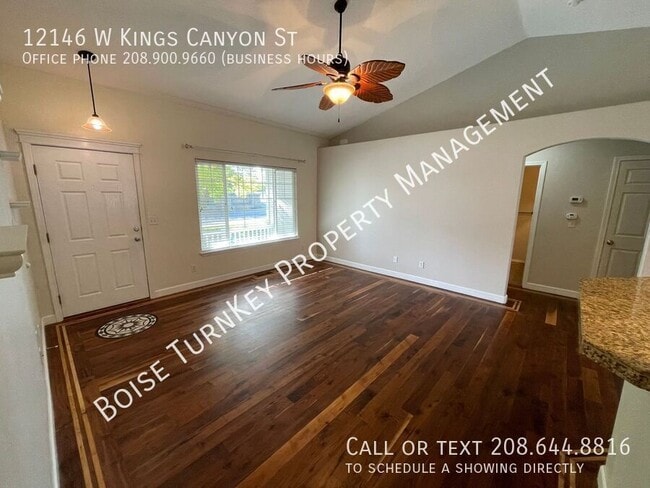 Foto del edificio - 12146 W Kings Canyon St