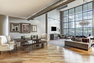 Building Photo - 1025 S Shepherd Dr